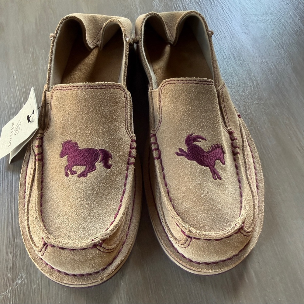Ariat Tan Suede Cruiser Horse Embroidered Moccasins 8.5 Coastal Cowgirl Western - Picture 4 of 13